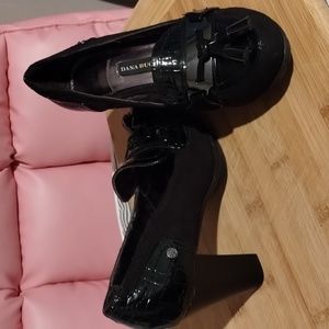 Dana Buchman Size 5M Suede Tassel Pumps